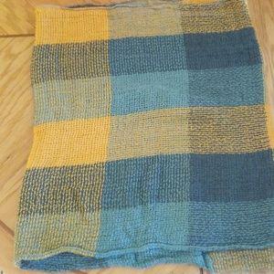 Green and yellow blanket scarf